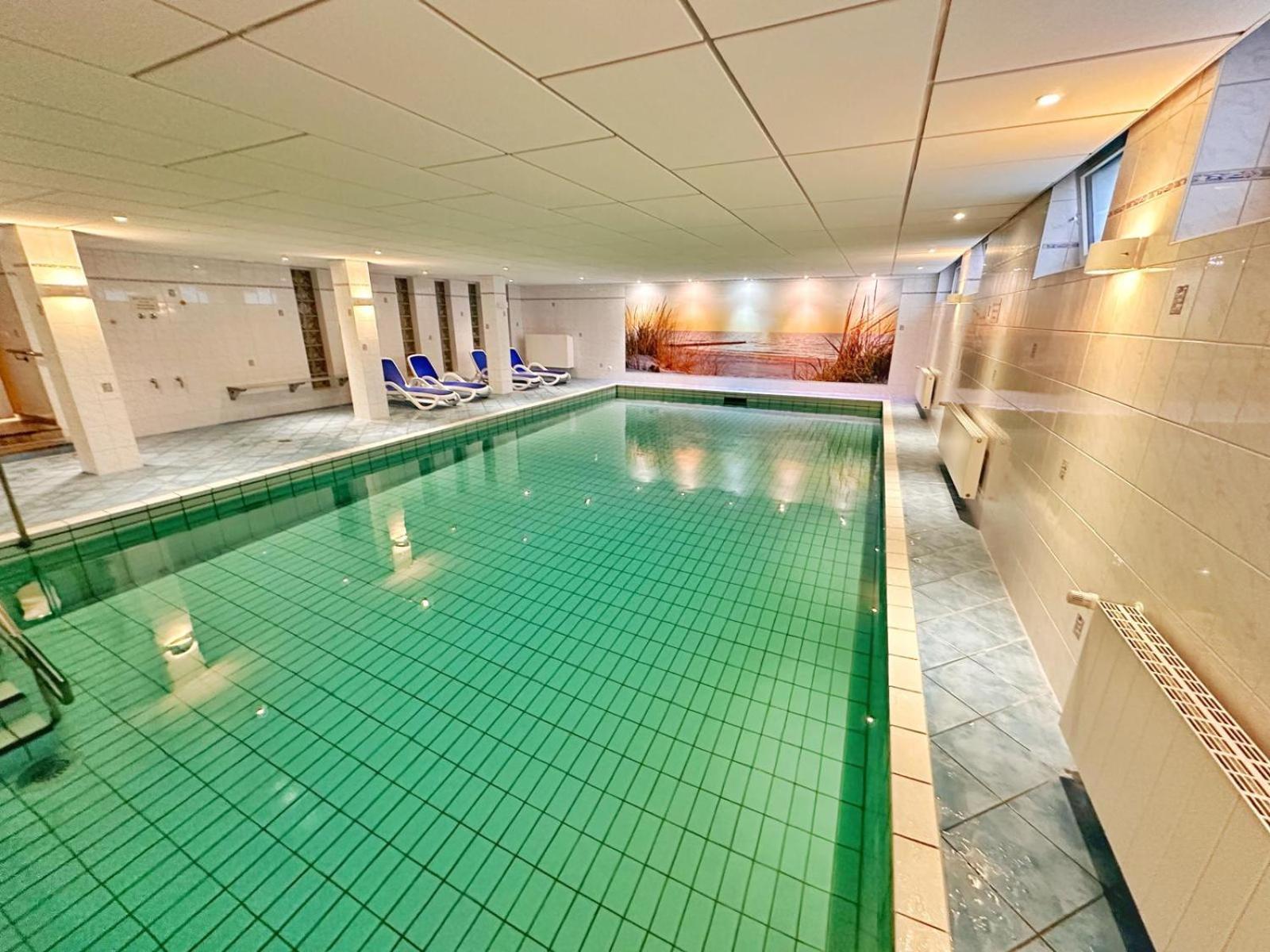 & - Tolles Schwimmbad Apartment